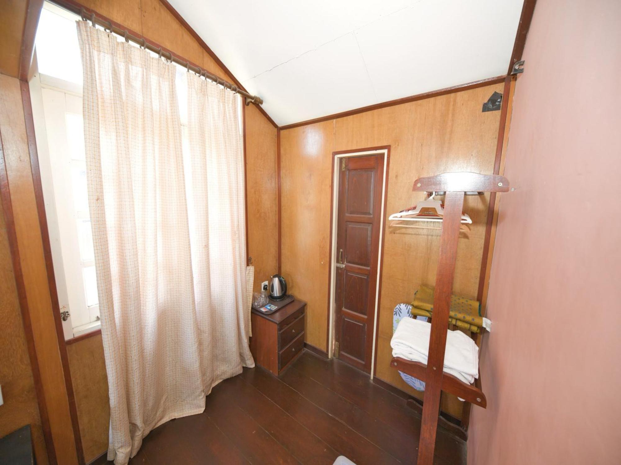 Oyo 90968 Teratak Samuderakita, Chalet & Guesthouse Kampong Gong Badak Extérieur photo